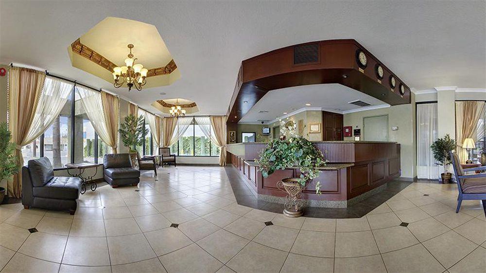 Howard Johnson By Wyndham Reseda Hotel & Suites ลอสแอนเจลิส ภายนอก รูปภาพ