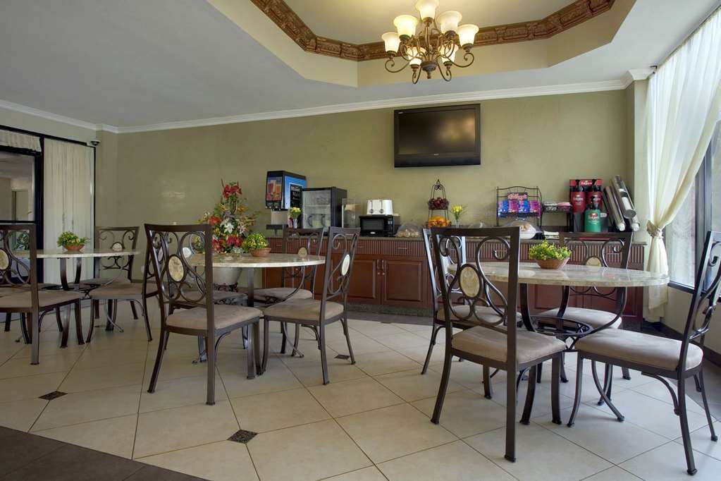 Howard Johnson By Wyndham Reseda Hotel & Suites ลอสแอนเจลิส ร้านอาหาร รูปภาพ